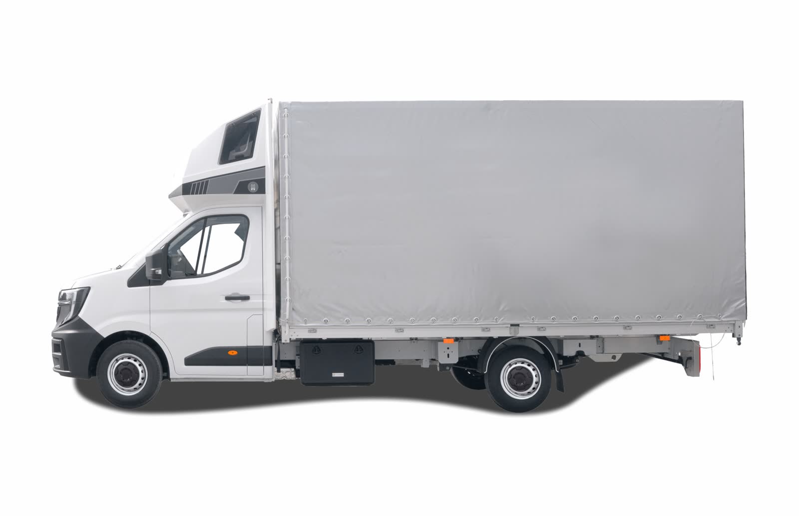 Zabudowa o szerokości 2450mm z kabiną wysoką na nowym Renault Master IV — zdjęcie 5 | Moto Wektor