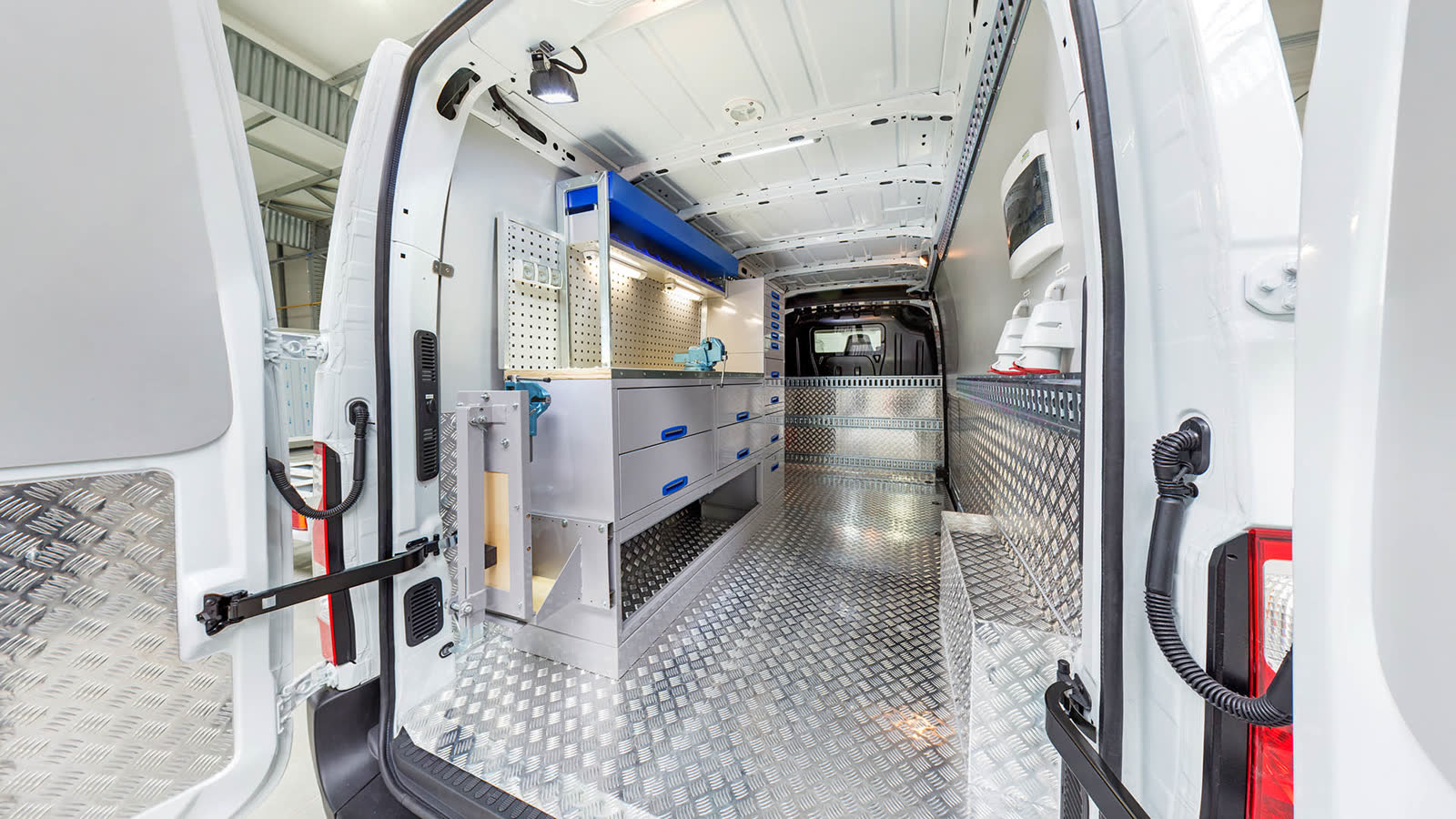 Furgon warsztatowy 2015 Renault Master — zdjęcie 7 | Moto Wektor